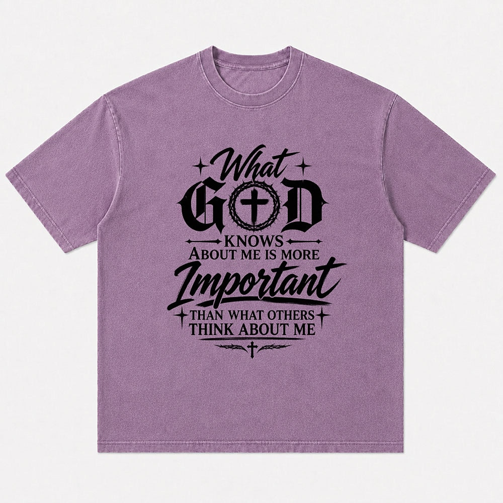Christian shirt: what God knows about me is more than what others think about me - T-Shirt